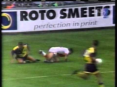 1994 (September 11) Ajax Amsterdam 5- Vitesse 0 (Dutch Eredivisie) (1 goal missing)