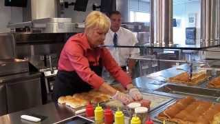 preview picture of video 'Mayor Berger Prepares First Burgers at Elizabethtown's new White Castle!'