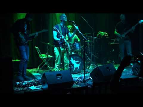 PIKI - PIKI - Hallways, Klubovna 2021