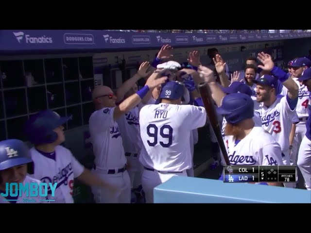 Hyun Jin Ryu hits his first career home run, a breakdown