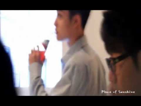 120810 D.O fancam² @ SM Art Exhibition