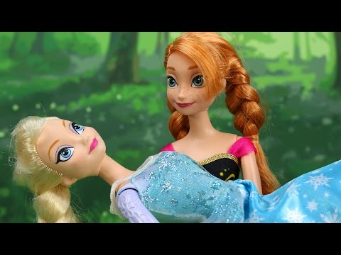 Frozen Anna Salva a Elsa cuando Hans Secuestra a Elsa con Kristoff  La Reina Malvada y Maléfica Video