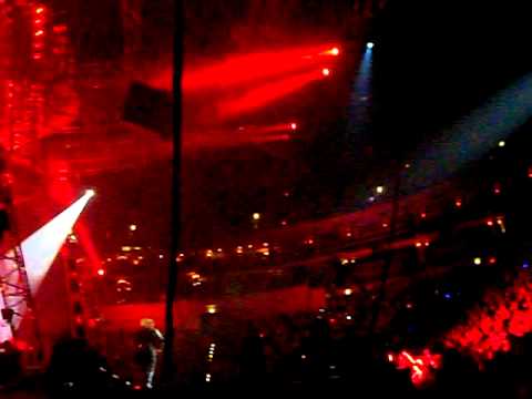 Kabát- Banditi di Praha tour; O2 aréna Praha 21.4.2011- Lady Gag a Rin