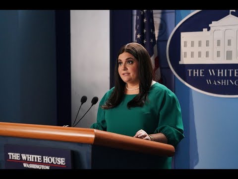 Aidy Bryant Explains Why Playing Sarah Huckabee Sanders Led To Her Quitting Twitter