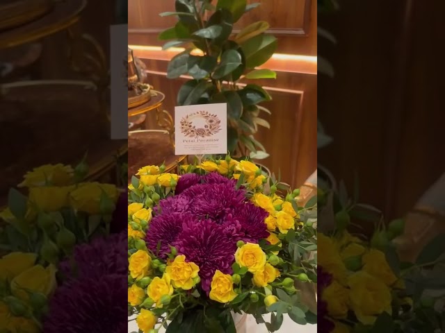 مزهرية سبراي روز صفراء خلابة