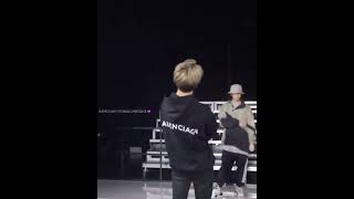 Download lagu Jimin imitate jin ~[singing epiphany]💕 mp3