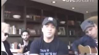 Luis Fonsi cantando &quot;Nuestro Amor Eterno&quot; (Twitcamcustico 2012)