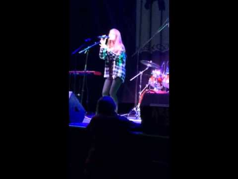 Claudia Renfro - Trip Switch by Nothing but Thieves