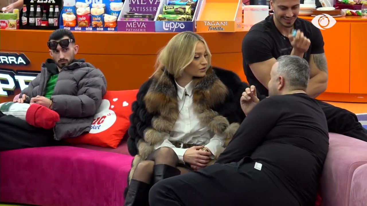 S'ke Zot/ Rogerti-Selin: Ti je një shtrigë në shpirt dhe jashtë je një kukull Barbie