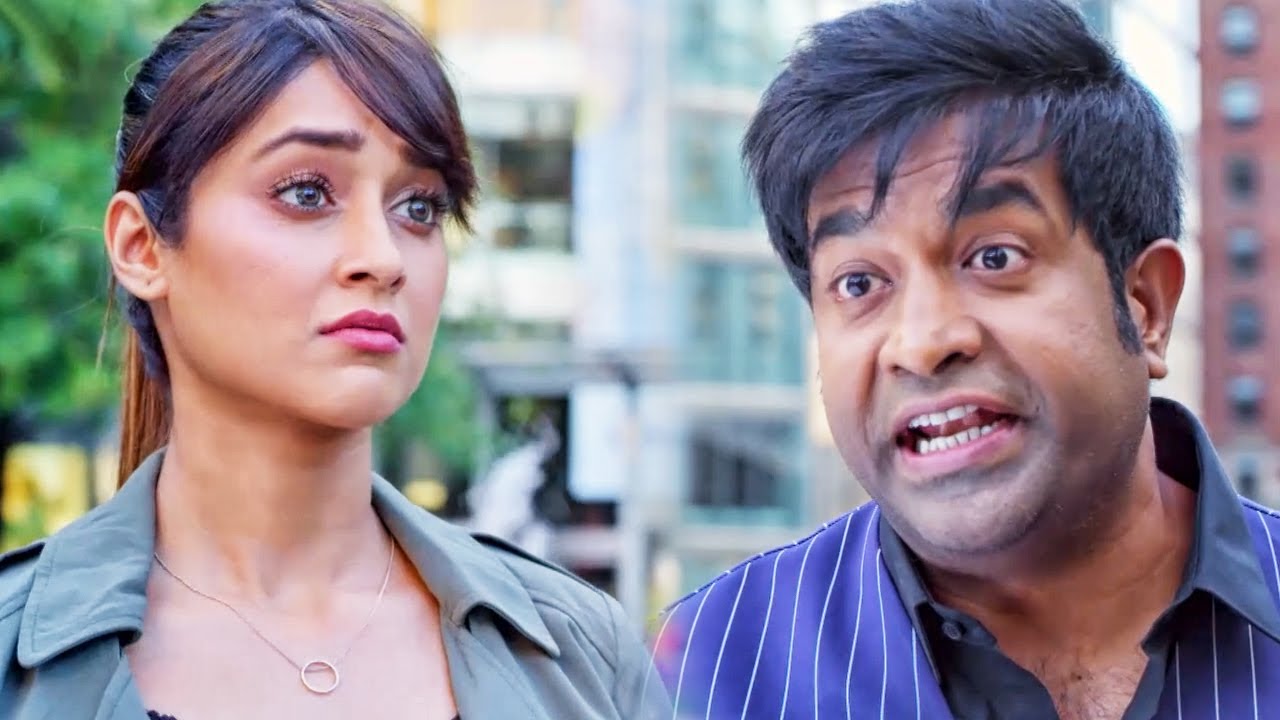 ये लड़की Vennela Kishore को मुद्दा की बात करने के लिए बोल रही है  