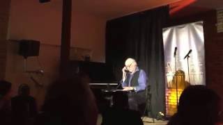 Karl Dall telefoniert mit Frieda