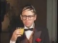 Neil Hamburger gives his opinion on Alex Jones and infowars.com