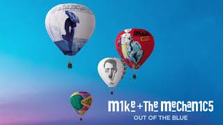 Kadr z teledysku Out of the Blue tekst piosenki Mike and The Mechanics