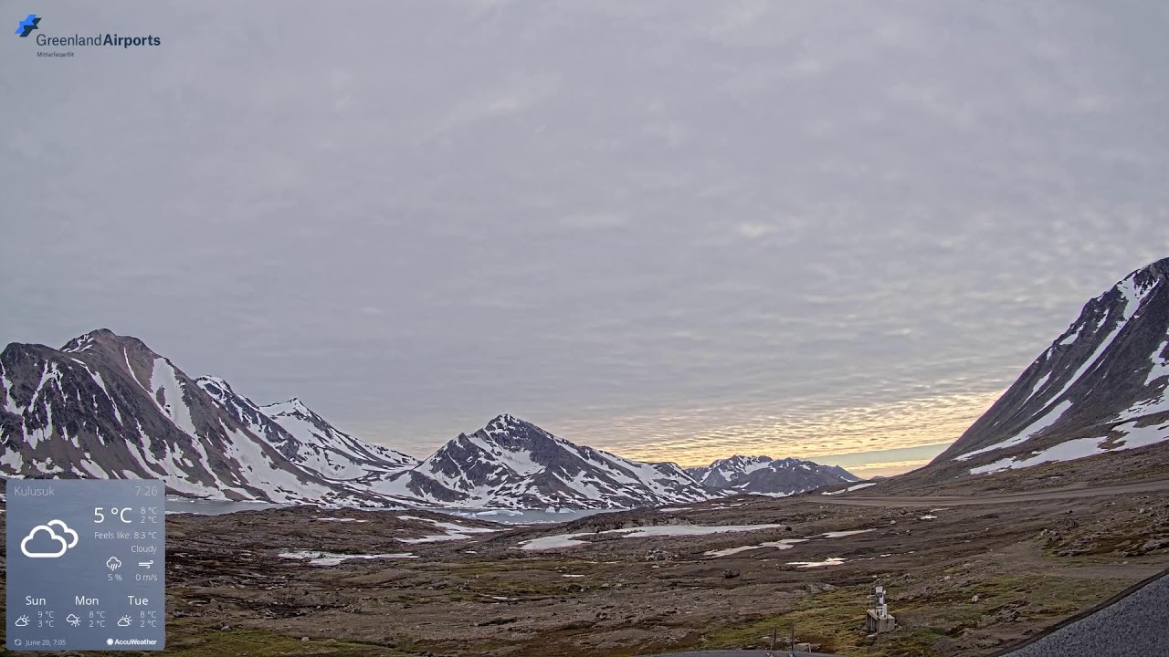 Live webcam view of Kulusuk Airport East View