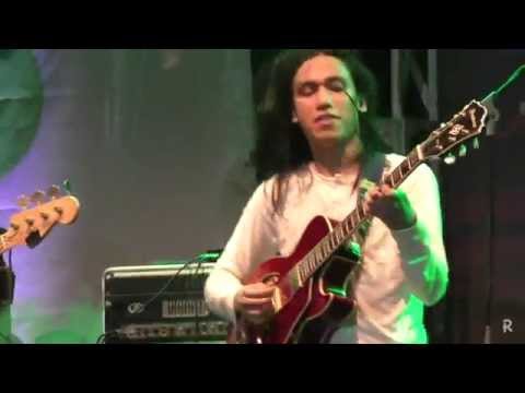 Gerald Situmorang Trio - Getting The News @ The 38th Jazz Goes To Campus 2015 [HD]