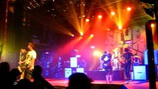 'I Am the Arsonist' by Silverstein (live)