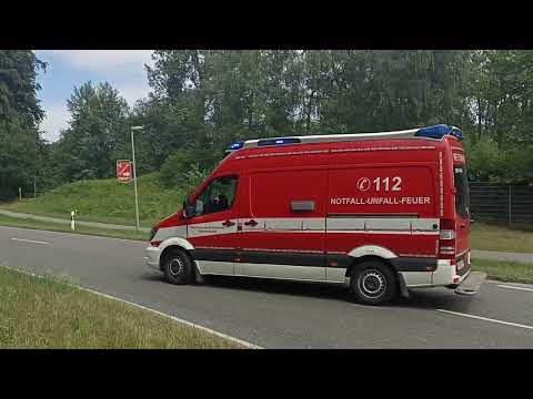 RTW 4 FuRw Schwerin auf Einsatzfahrt