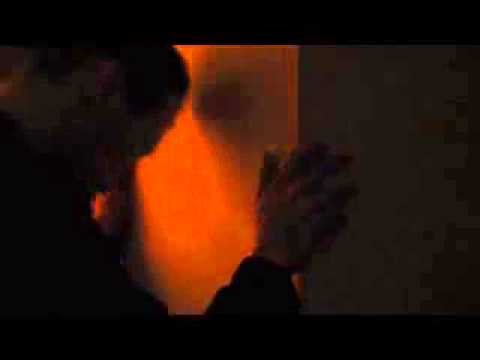 LUPANJE GLAVOM U ZID