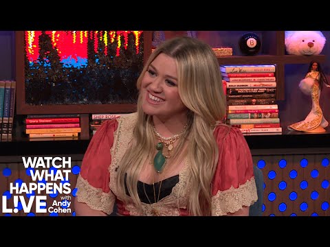 Kelly Clarkson’s Special Relationship with Reba McEntire | WWHL