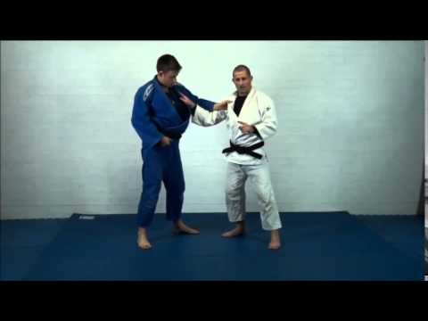 An effective Morote Seoi nage attack when it's left vs right