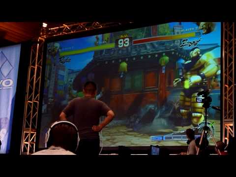 EVO 2010 - SSF4 SEMI FINALS: [part 4] Justin Wong (Rufus) vs. Vangief (Zangief)