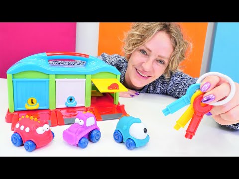 Spielspaß mit Nicole - Wo sind die Garagenschlüssel? - Spielzeugvideo mit tollen Autos