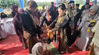 Download lagu Temu Manten Adat Jawa paling sakral | Sari & Akbar mp3