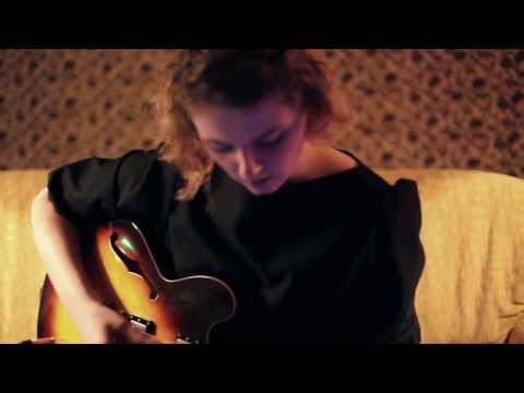 Geltonos Sofos Klubas - Eglė Sirvydytė - Sweet Love 2013-12-22