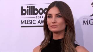 Lily Aldridge Red Carpet Fashion - BBMA 2015