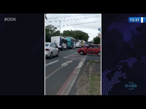 Donos e motoristas de í´nibus de turismo fazem protesto pedindo auxílio emergencial 22 03 2021