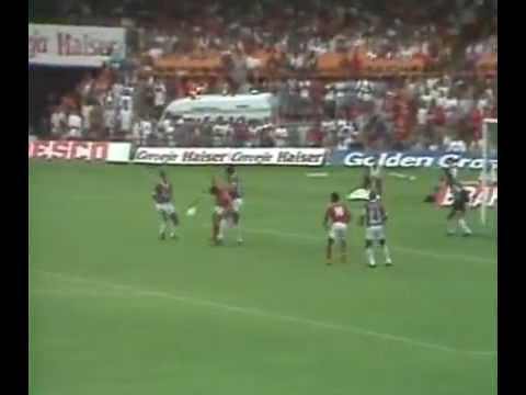 Em 1994, Ézio marca três vezes, e Fluminense bate Flamengo por 4 a 2