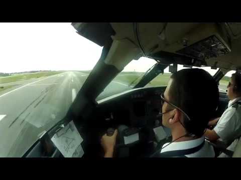 CRJ200 Cockpit Approach and Landing