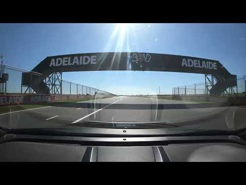 HSV E1 Clubsport The Bend Speed off the street.