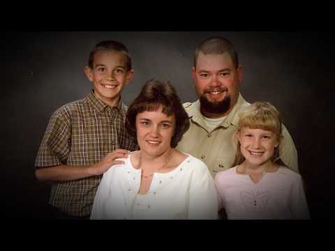 Masakr Na Rodinné Farmě v Texasu - Děsivý Případ Robin Doan