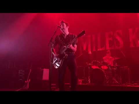 Miles Kane - Shavambacu live @ La Belle Électrique (Grenoble / France)
