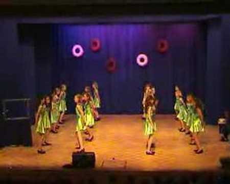 Kinderdansgroep "Salade"- De Toverstok- Ierse dans groep B