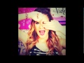 Martina Stoessel VS Laura Marano 