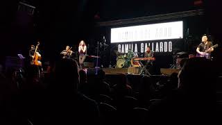 Camila Gallardo - Sentir (en vivo)