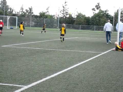 28 aug 2010 TOGB F2 - Nieuwerkerk F1 (0-4) 20100828-MVI_2365.MOV