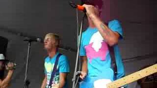 Red Car Wire-Kids In Love