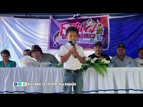 Participación del niño Lenin Isaac Jiménez, en acto central del Festival Gastronómico Patria Bendita