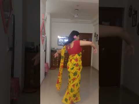 Rupali Srivastava retro dance