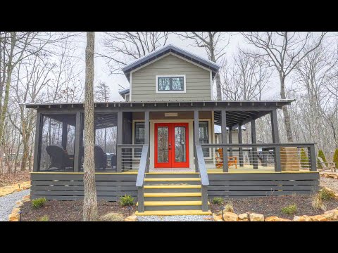 Amazing Gorgeous Llama No Drama Lodge Home in Monteagle, TN
