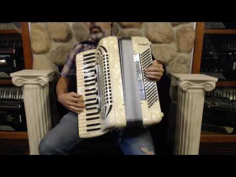 2352 - Cream Pearl Italian Piano Accordion 41 120 LLMH $999