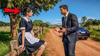 O MILIONÁRIO PAROU NA ESTRADA… E AO VER SUA EMPREGADA, PERCEBEU ALGO QUE MUDOU SUA VIDA PARA SEMPRE