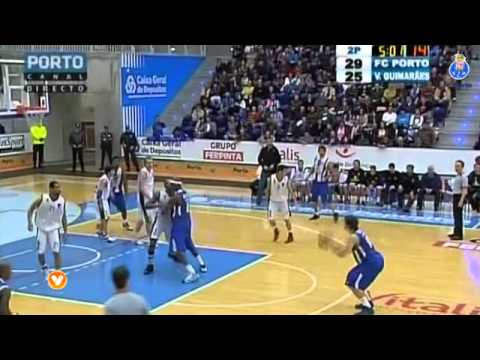 Basquetebol: FC Porto Ferpinta 78-70 V. Guimarães (15-04-2012)