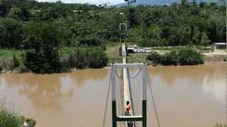 preview picture of video 'Video Puente Peatonal en Manchinatza Bajo - El Pangui Salvador Quishpe Lozano Prefecto'