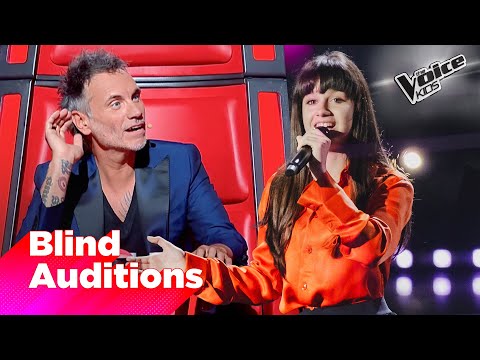 With Mina's "Se telefonando," Alessia wins everyone over | The Voice Kids Italy Blind Auditions