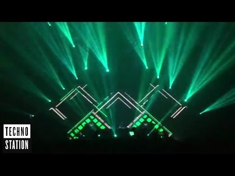 Hernan Cattaneo Dropping 'D-Nox & Beckers - Last Call' @ Awakenings Chile