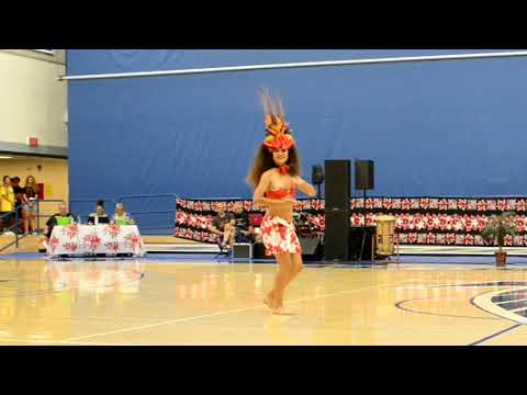Vintage Tahitian Dance - Hura Tahiti 2017   Courtney